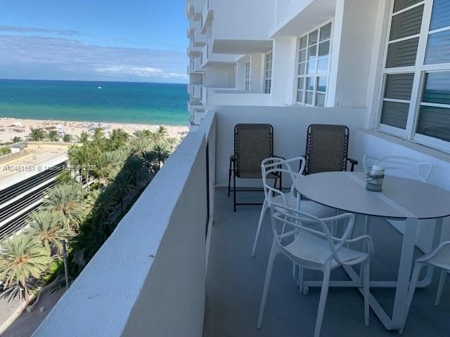 A10461151 — Miami Beach — 13