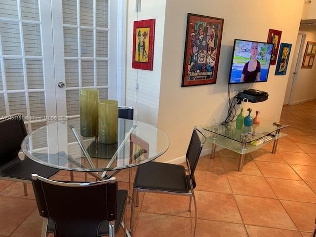 A10461151 — Miami Beach — 3