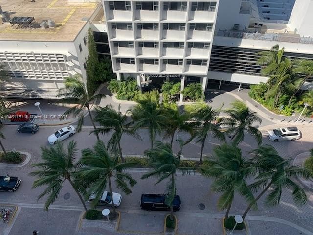 A10461151 — Miami Beach — 19