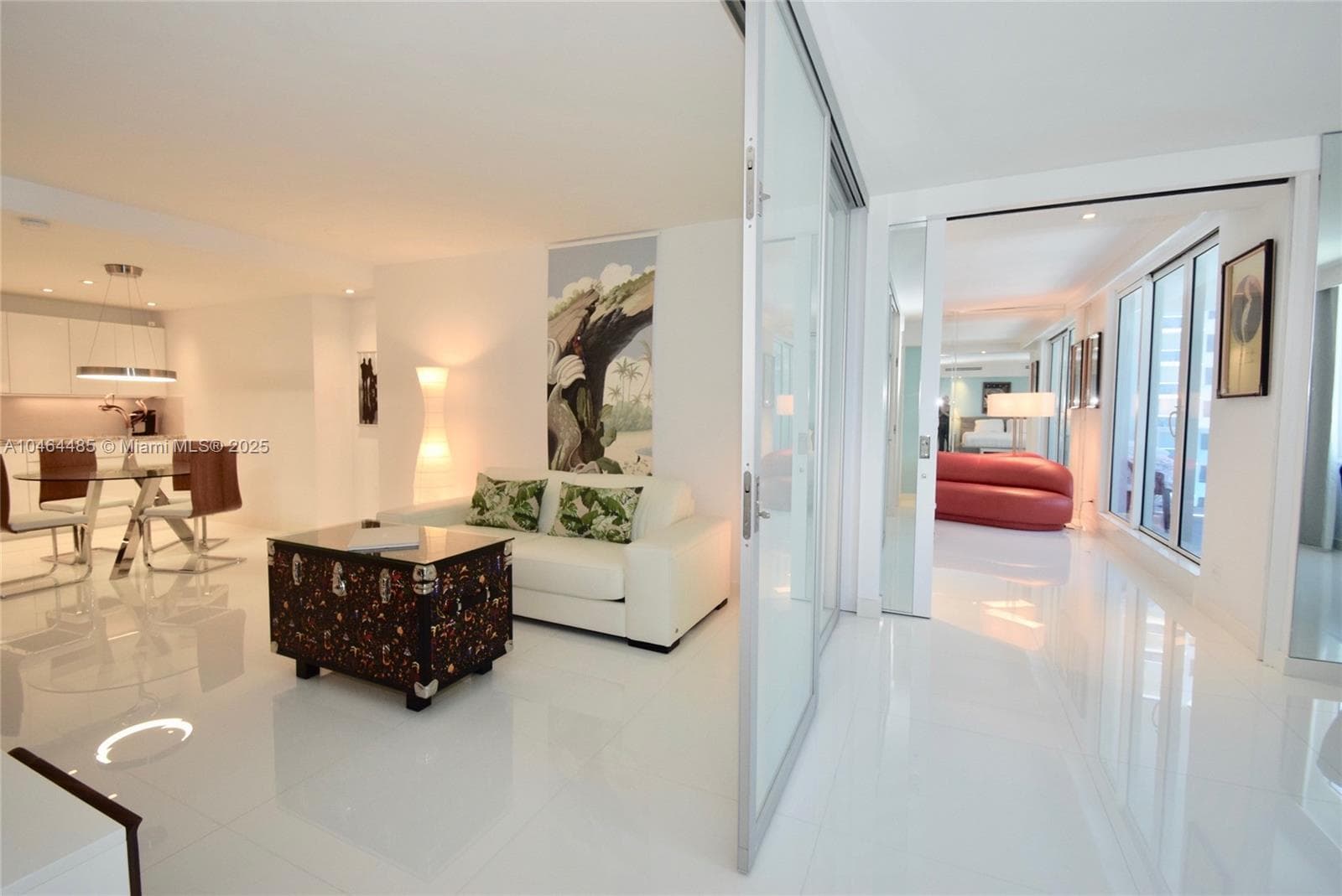 A10464485 — Miami Beach — 22