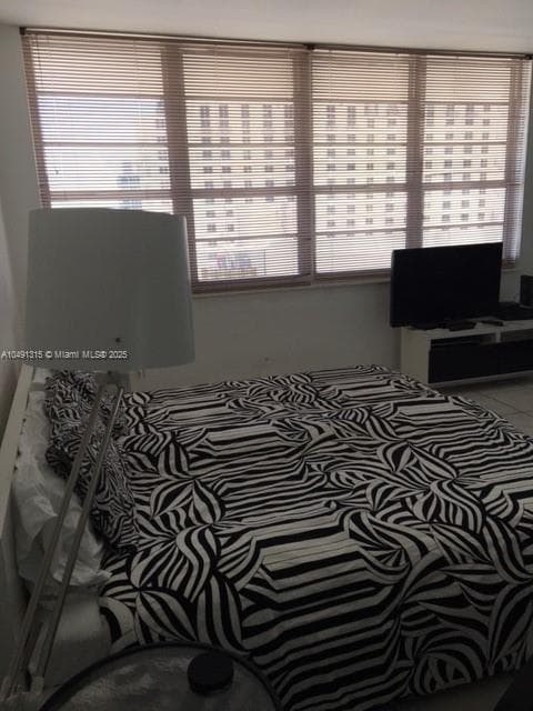 A10491315 — Miami Beach — 3