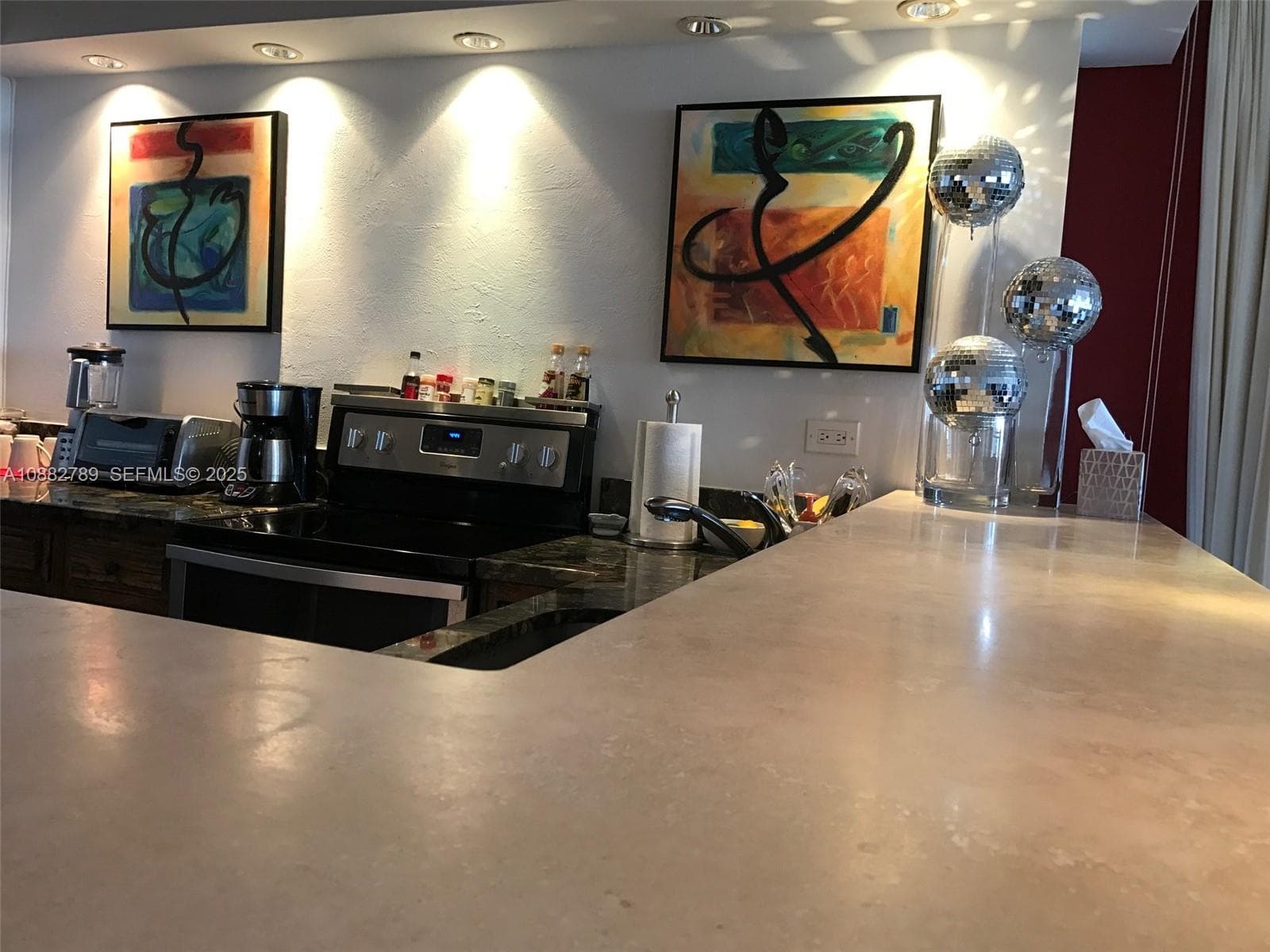 A10882789 — Miami Beach — 23