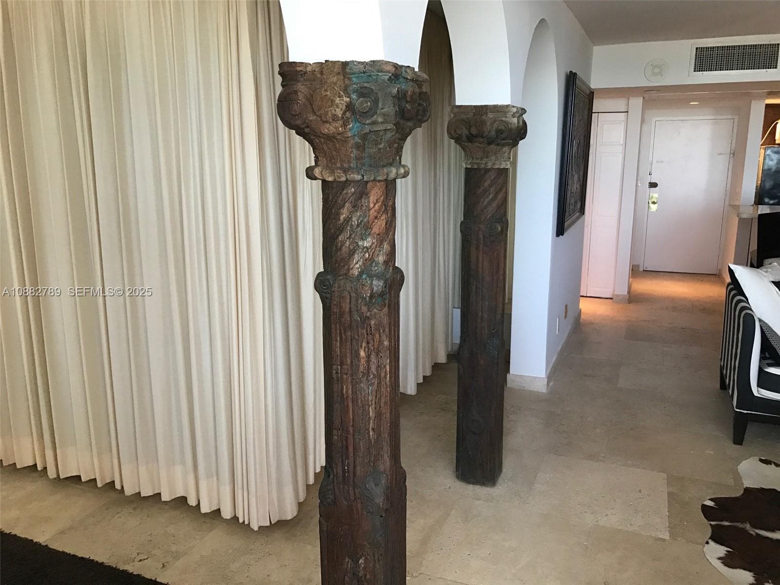 A10882789 — Miami Beach — 19
