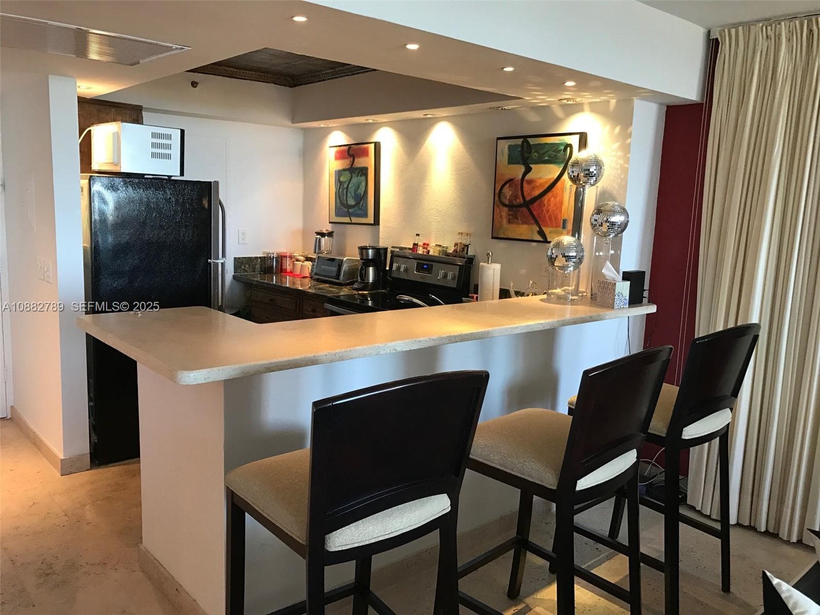 A10882789 — Miami Beach — 21