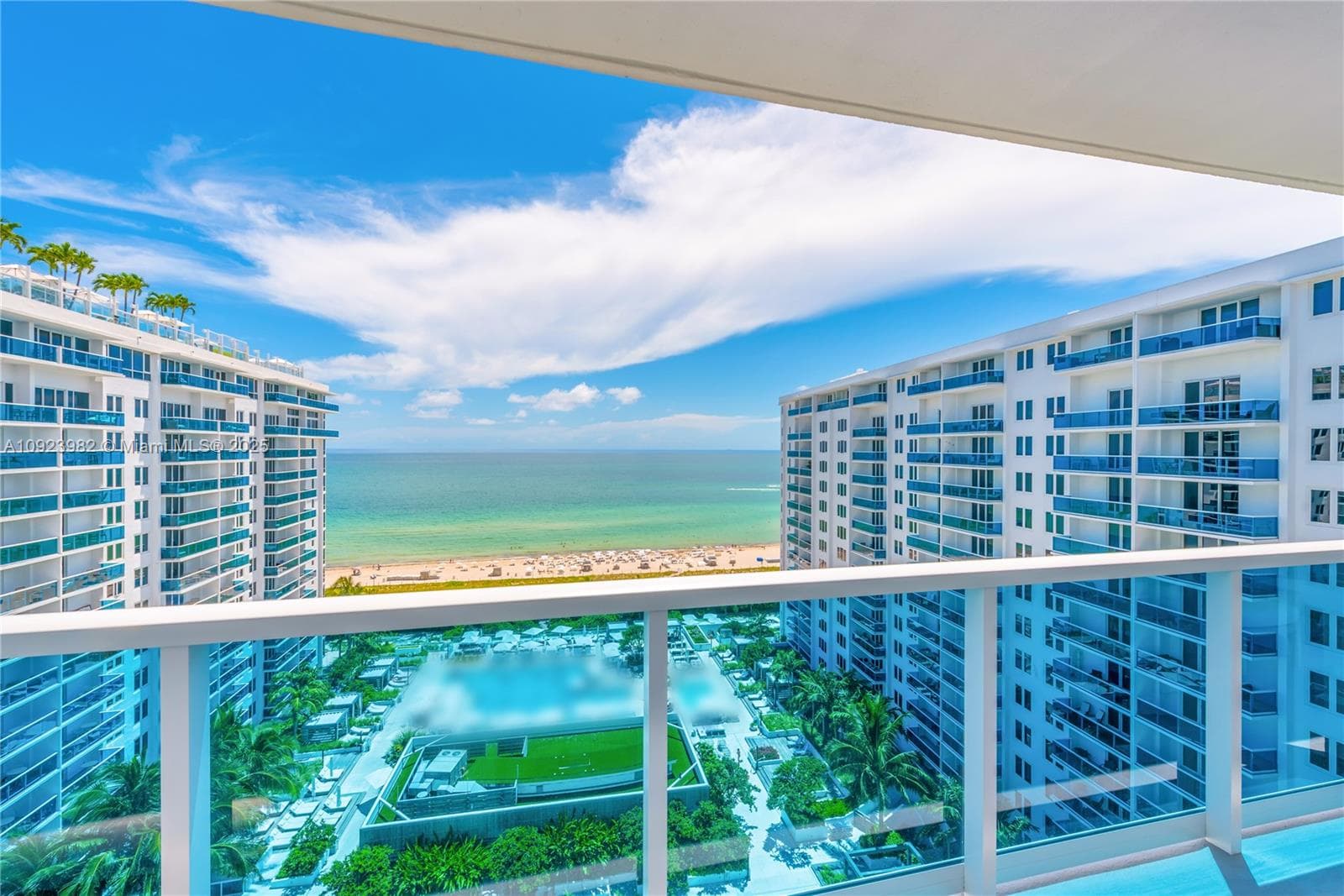 A10923982 — Miami Beach — 2