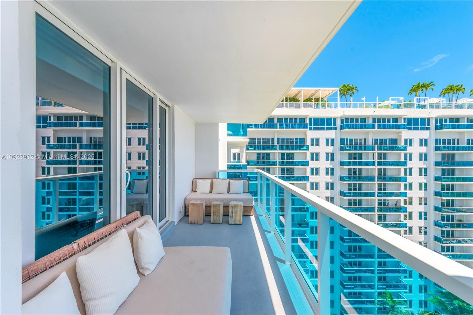 A10923982 — Miami Beach — 3