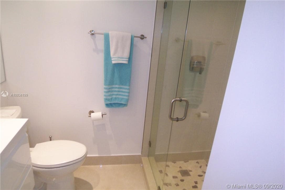 A10934199 — Miami Beach — 17