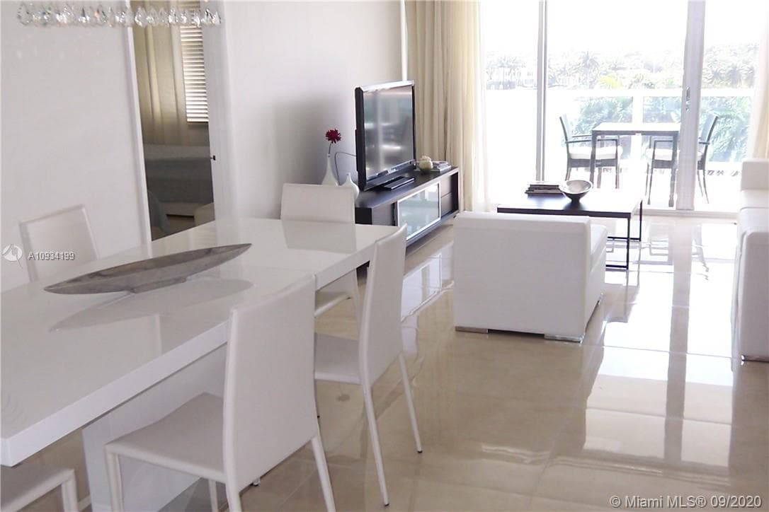A10934199 — Miami Beach — 7