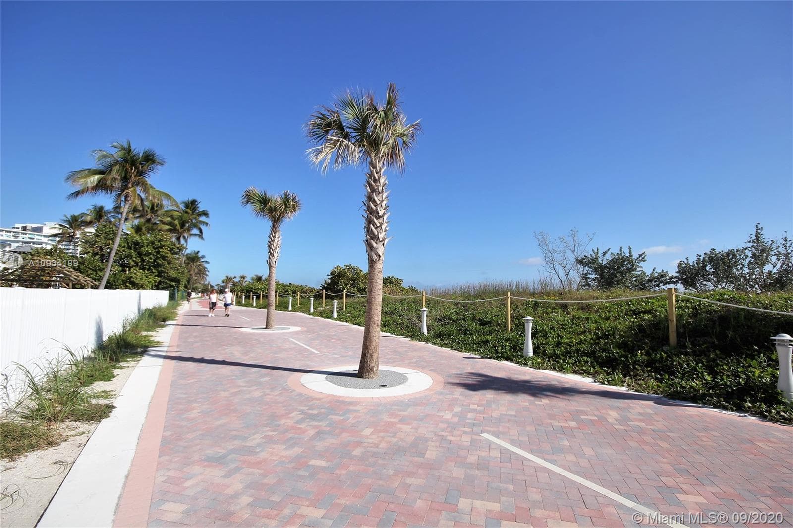 A10934199 — Miami Beach — 40