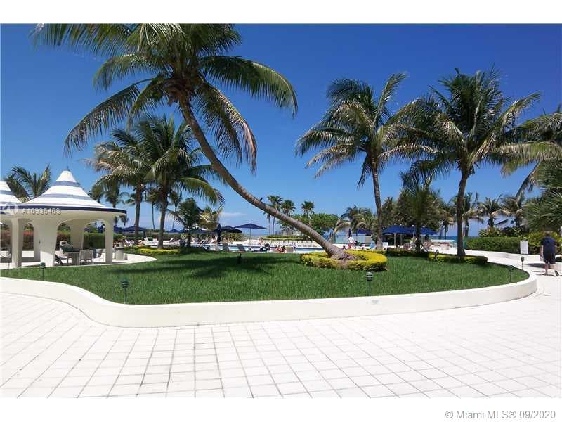 A10935408 — Miami Beach — 27