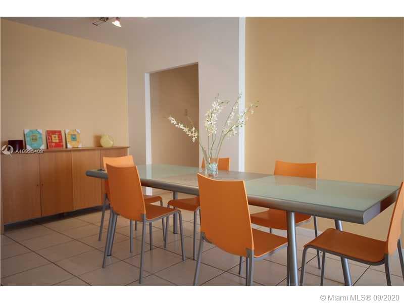 A10935408 — Miami Beach — 7