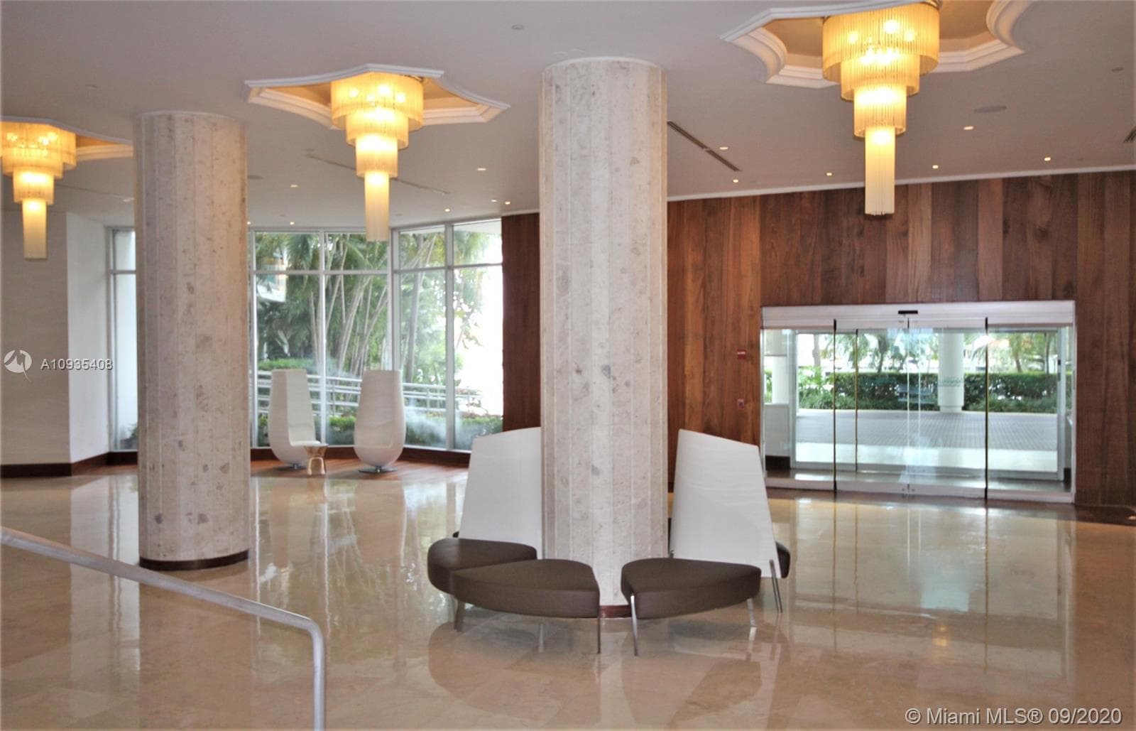 A10935408 — Miami Beach — 36
