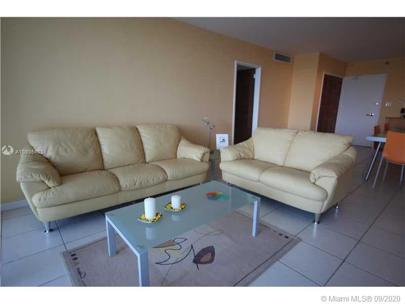 A10935408 — Miami Beach