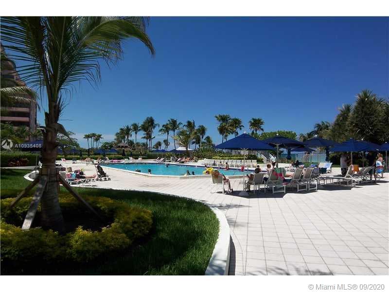 A10935408 — Miami Beach — 28