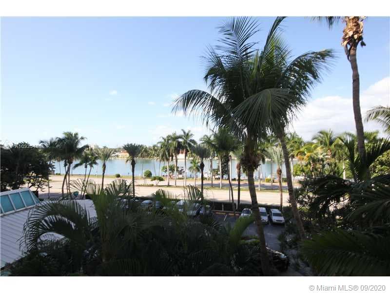 A10935408 — Miami Beach — 24