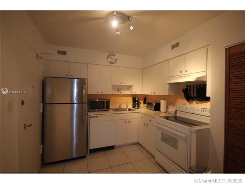 A10935408 — Miami Beach — 11