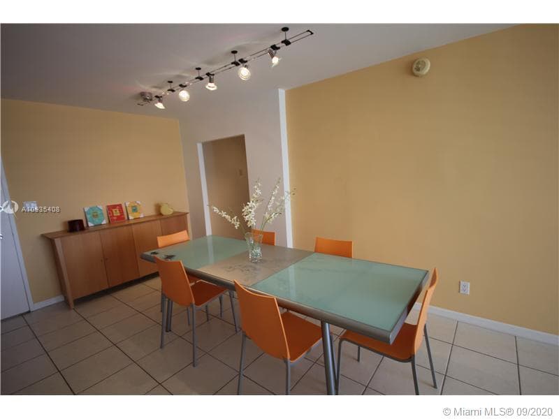 A10935408 — Miami Beach — 8