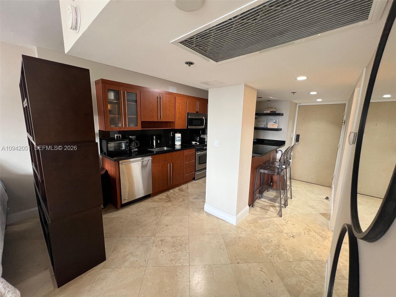 A10942051 — Miami Beach — 6