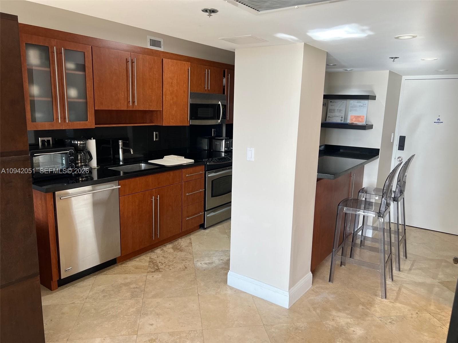 A10942051 — Miami Beach — 4