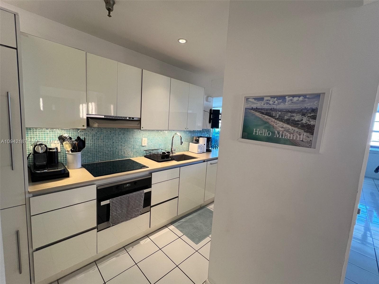 A10942187 — Miami Beach — 20