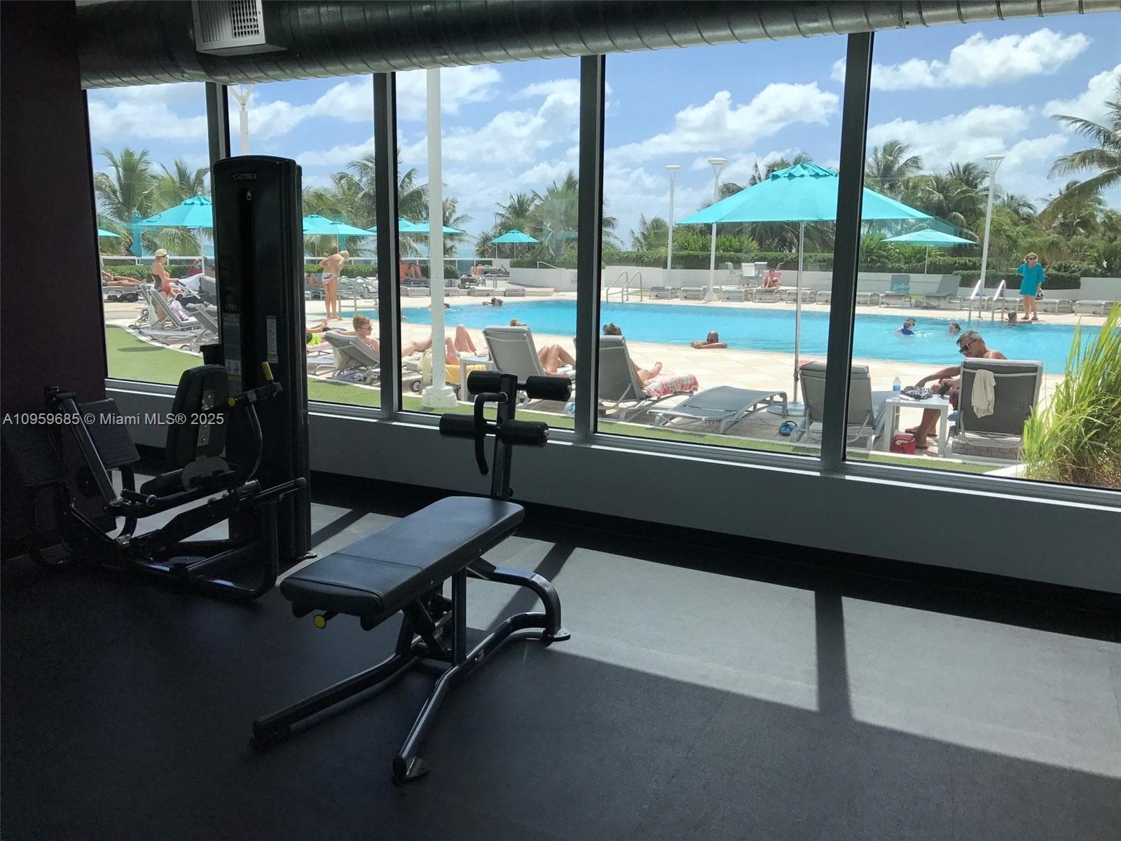 A10959685 — Miami Beach — 38