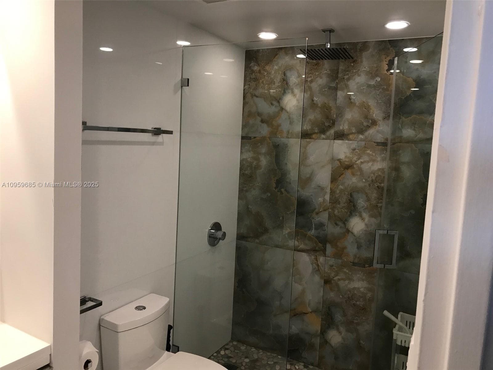 A10959685 — Miami Beach — 15