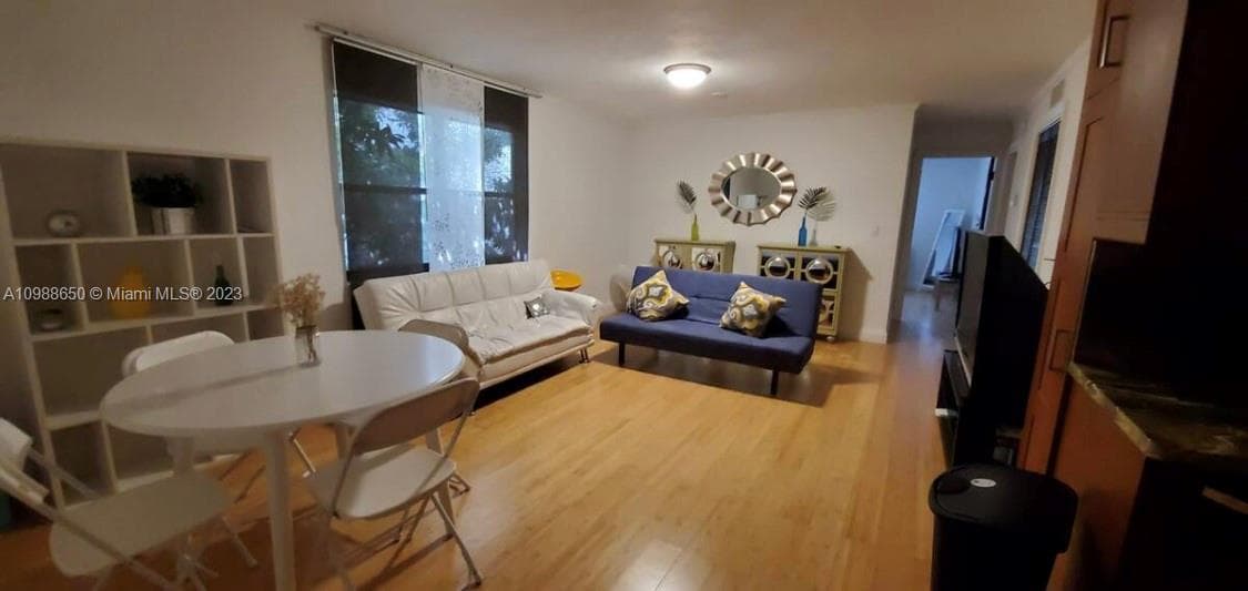 A10988650 — Miami Beach — 9