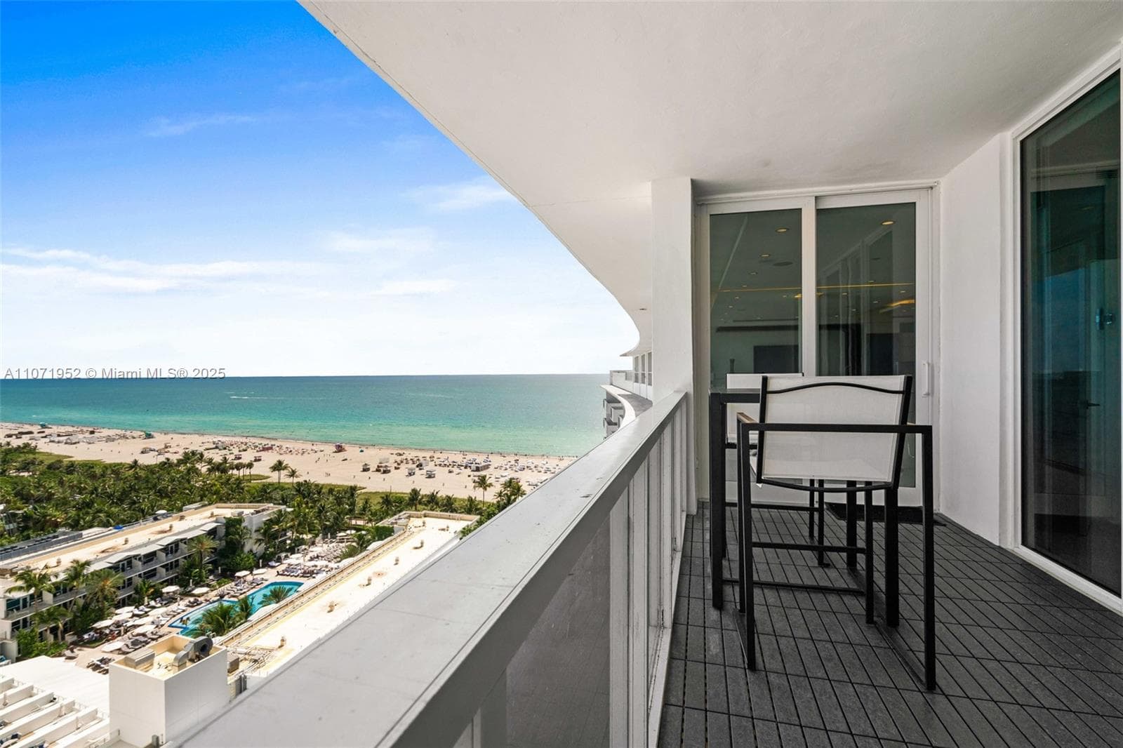 A11071952 — Miami Beach — 2