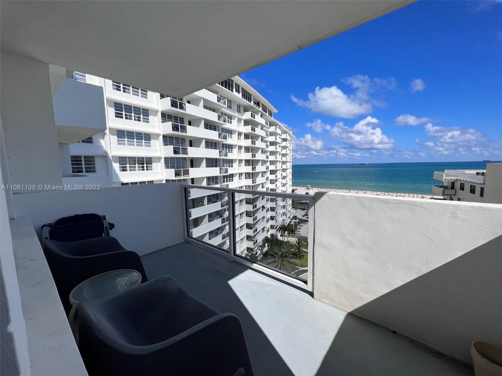 A11081108 — Miami Beach