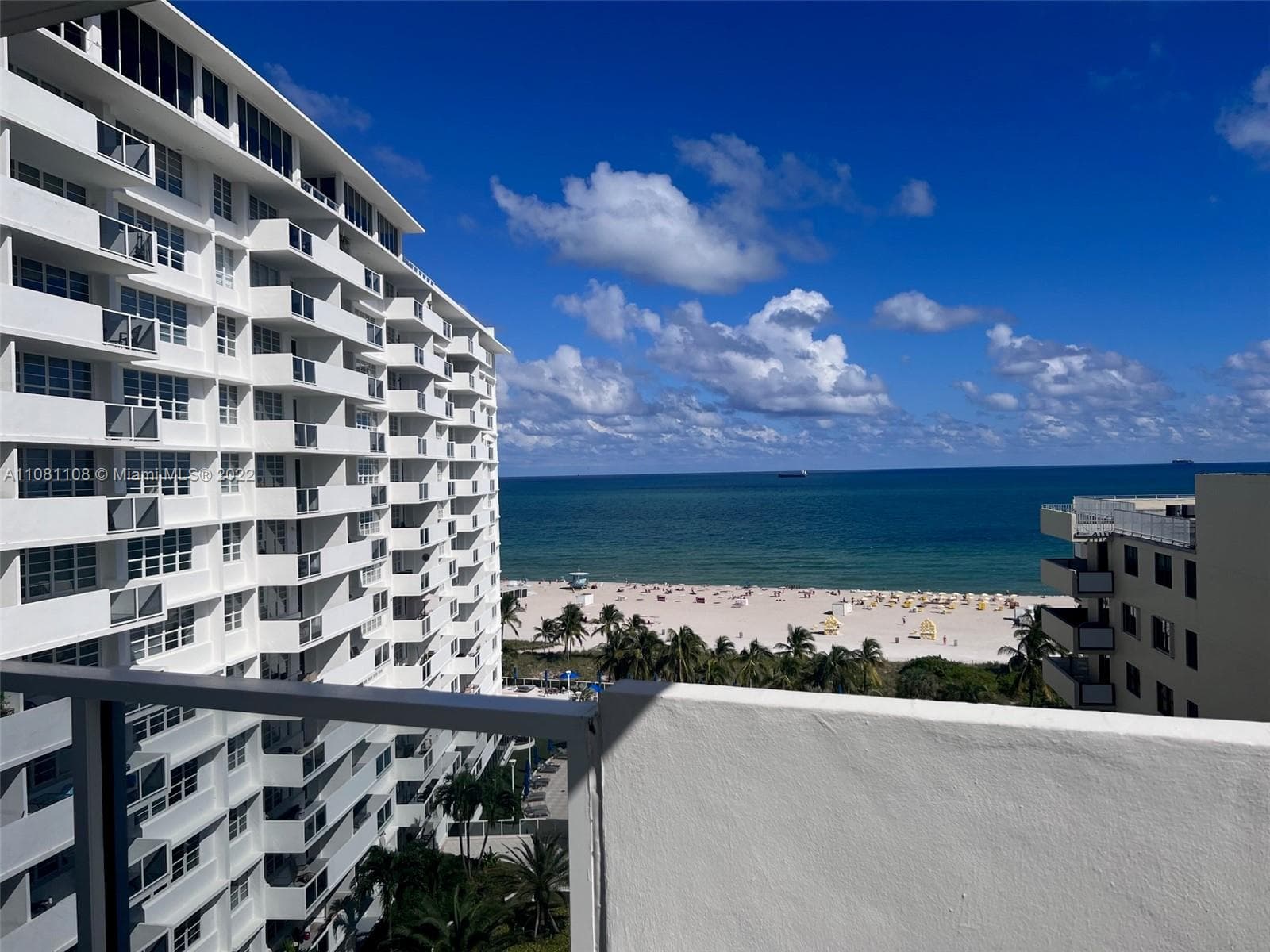 A11081108 — Miami Beach — 21