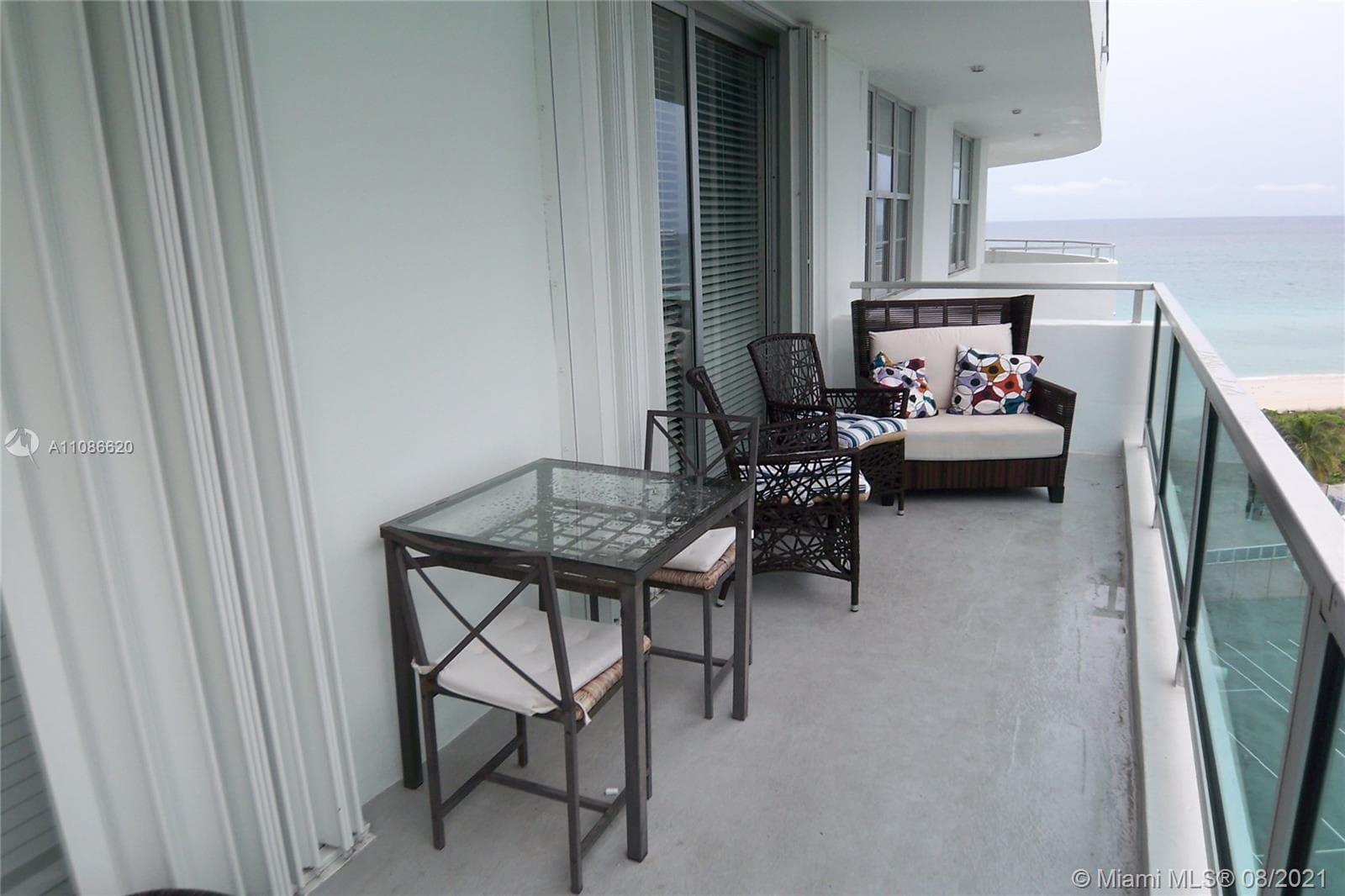 A11086620 — Miami Beach — 22