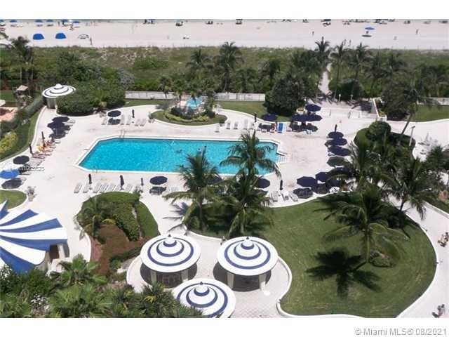 A11086620 — Miami Beach — 35