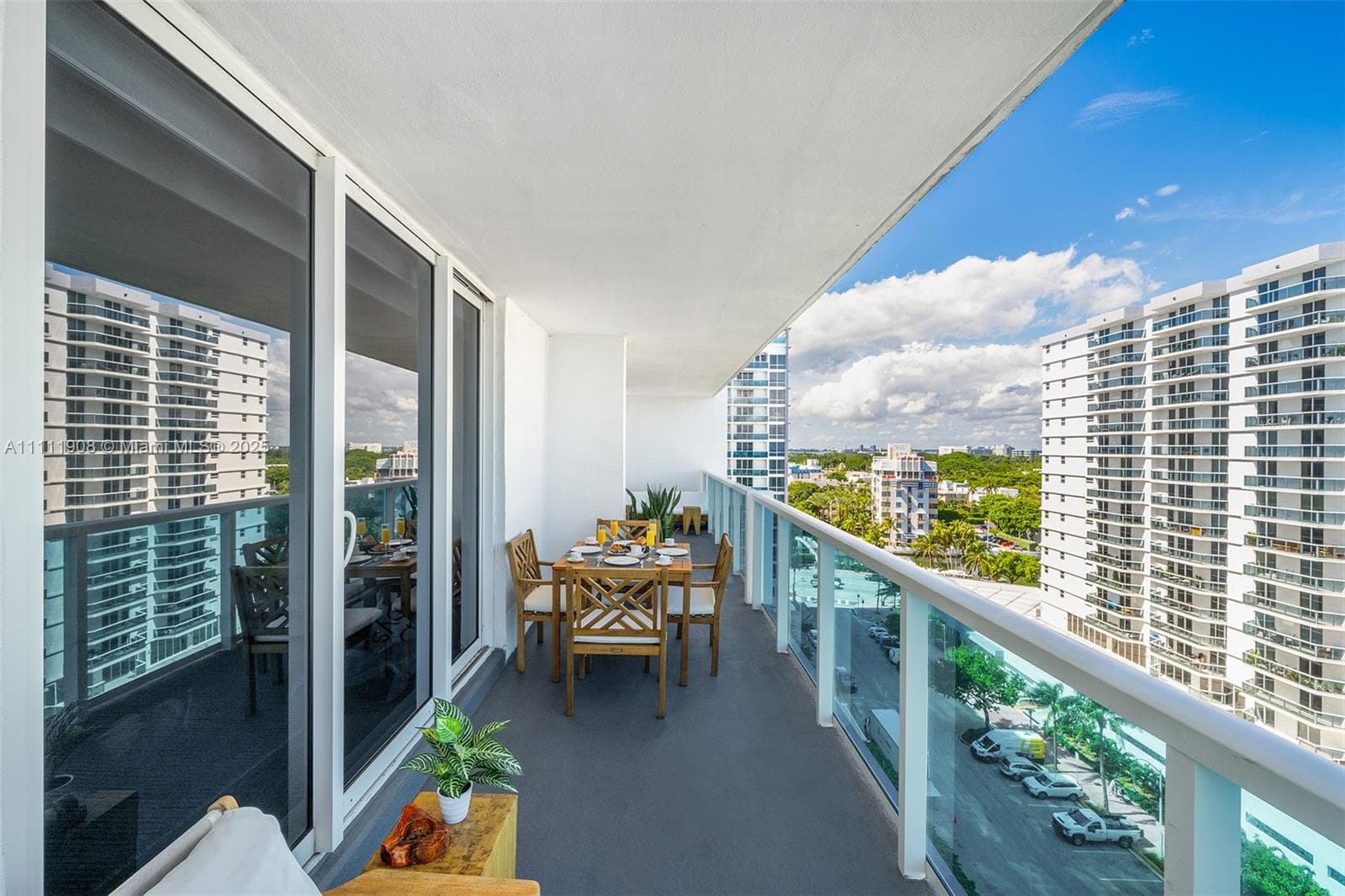 A11111908 — Miami Beach — 27