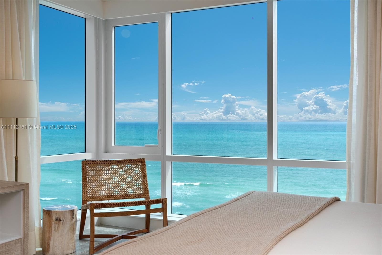 A11112181 — Miami Beach — 18