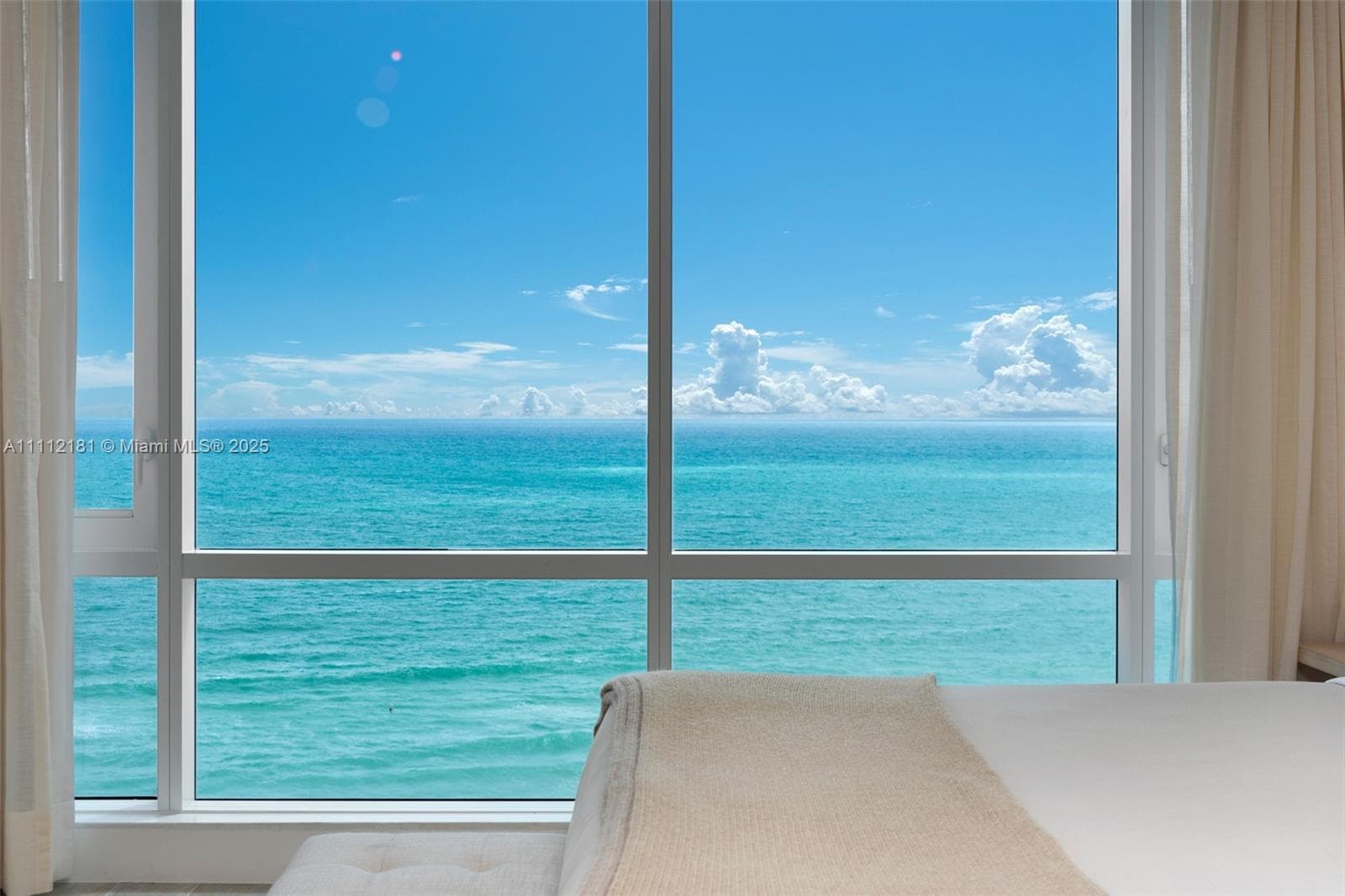 A11112181 — Miami Beach — 19