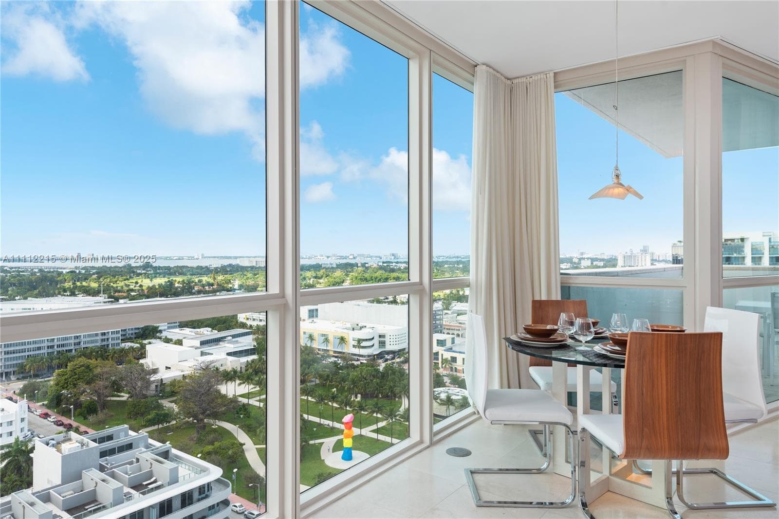 A11112215 — Miami Beach — 22