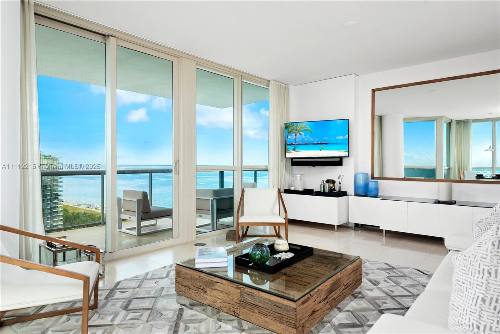 A11112215 — Miami Beach