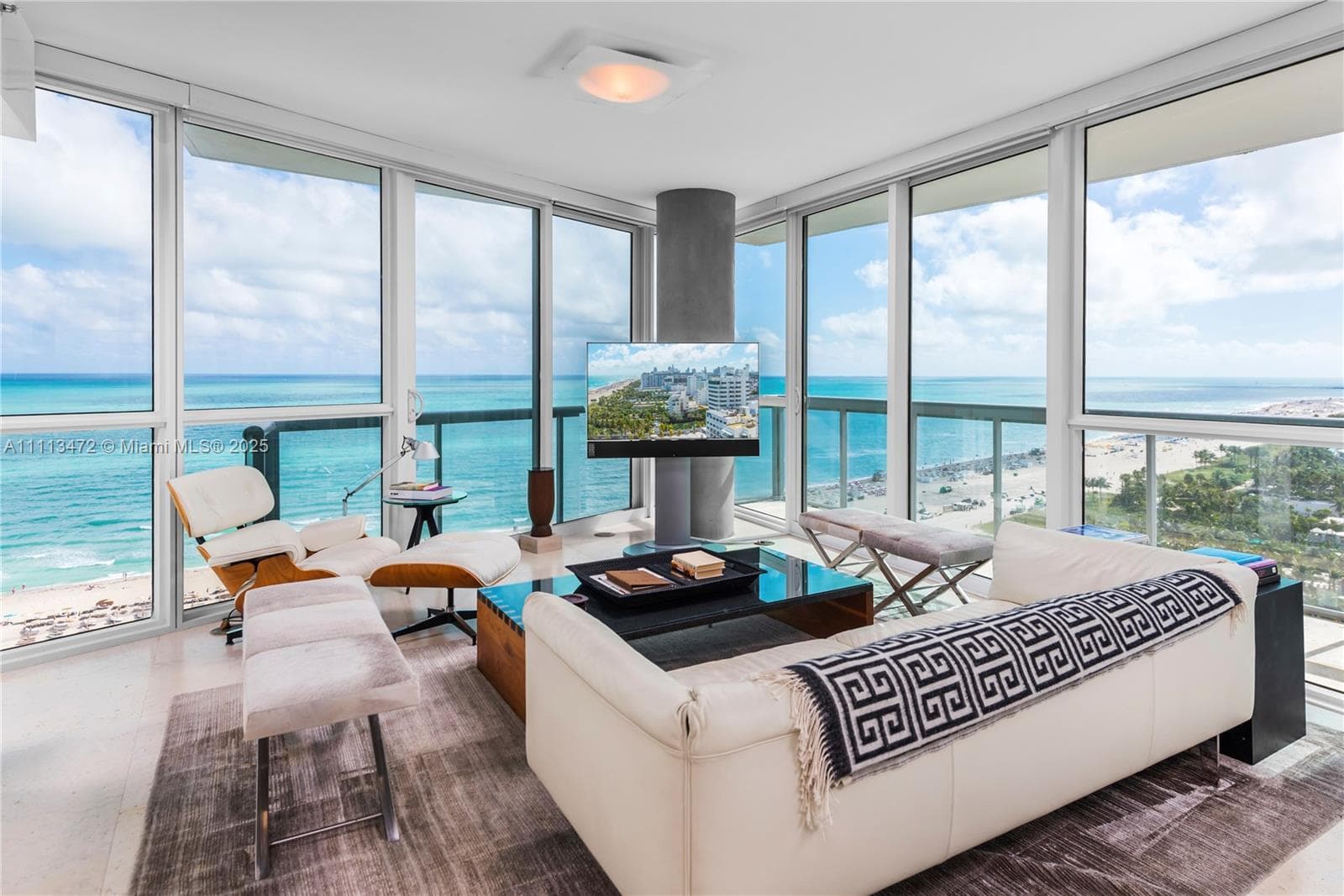 A11113472 — Miami Beach — 2