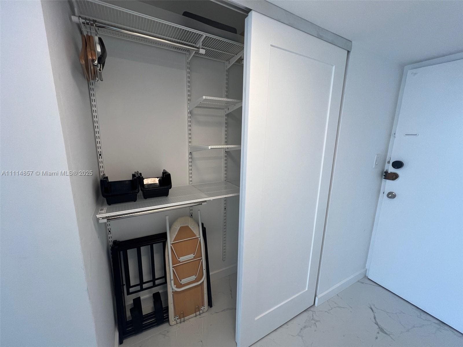 A11114857 — Miami Beach — 17
