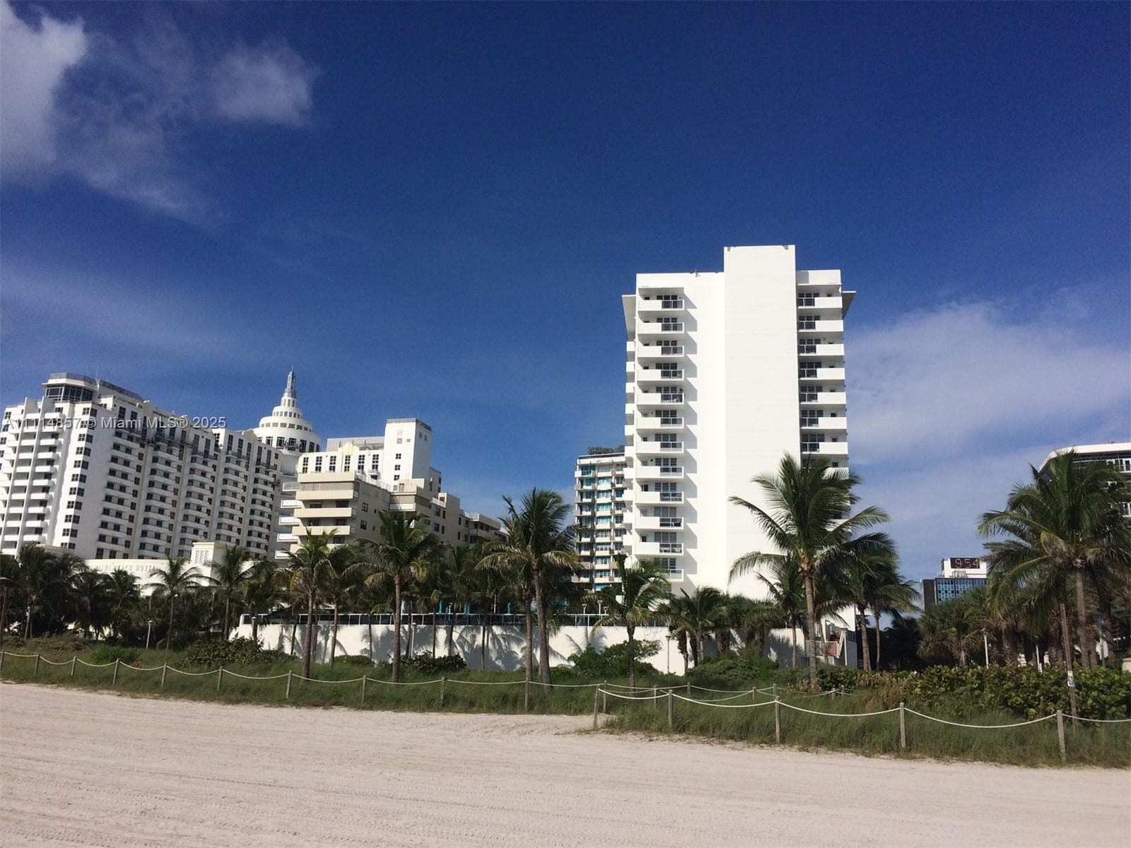 A11114857 — Miami Beach — 53