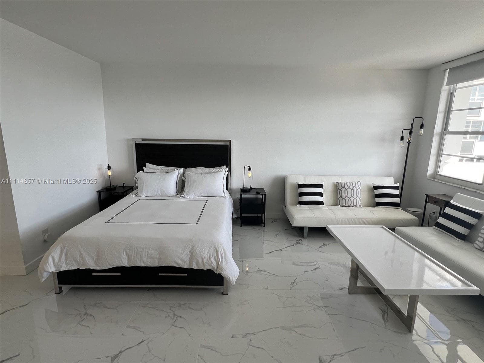 A11114857 — Miami Beach — 15