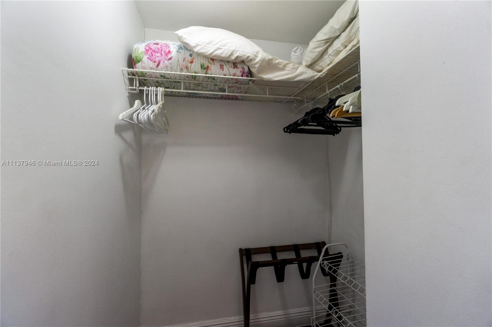A11137946 — Miami Beach — 17