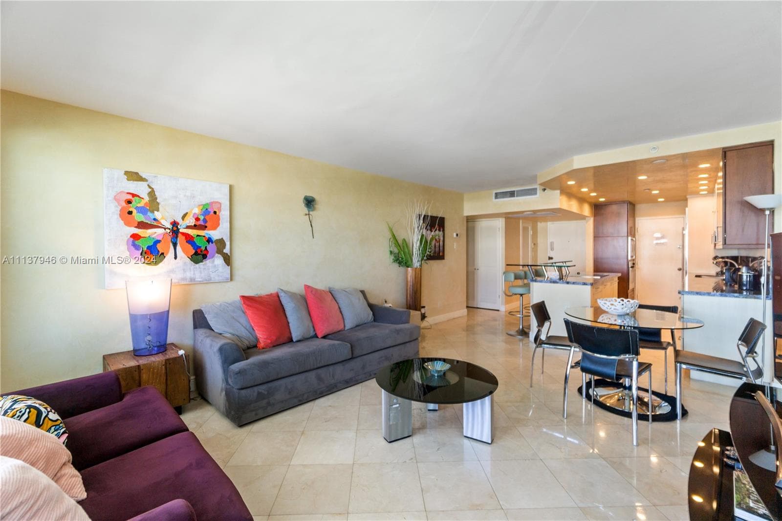A11137946 — Miami Beach — 3