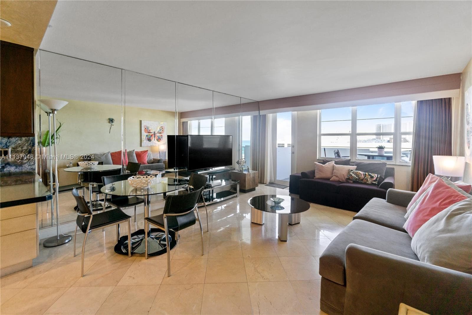 A11137946 — Miami Beach — 4