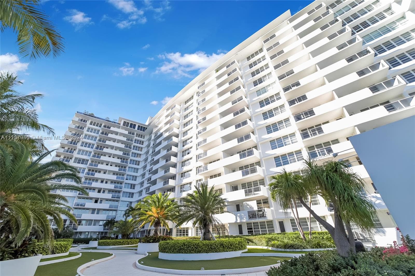 A11137946 — Miami Beach — 21
