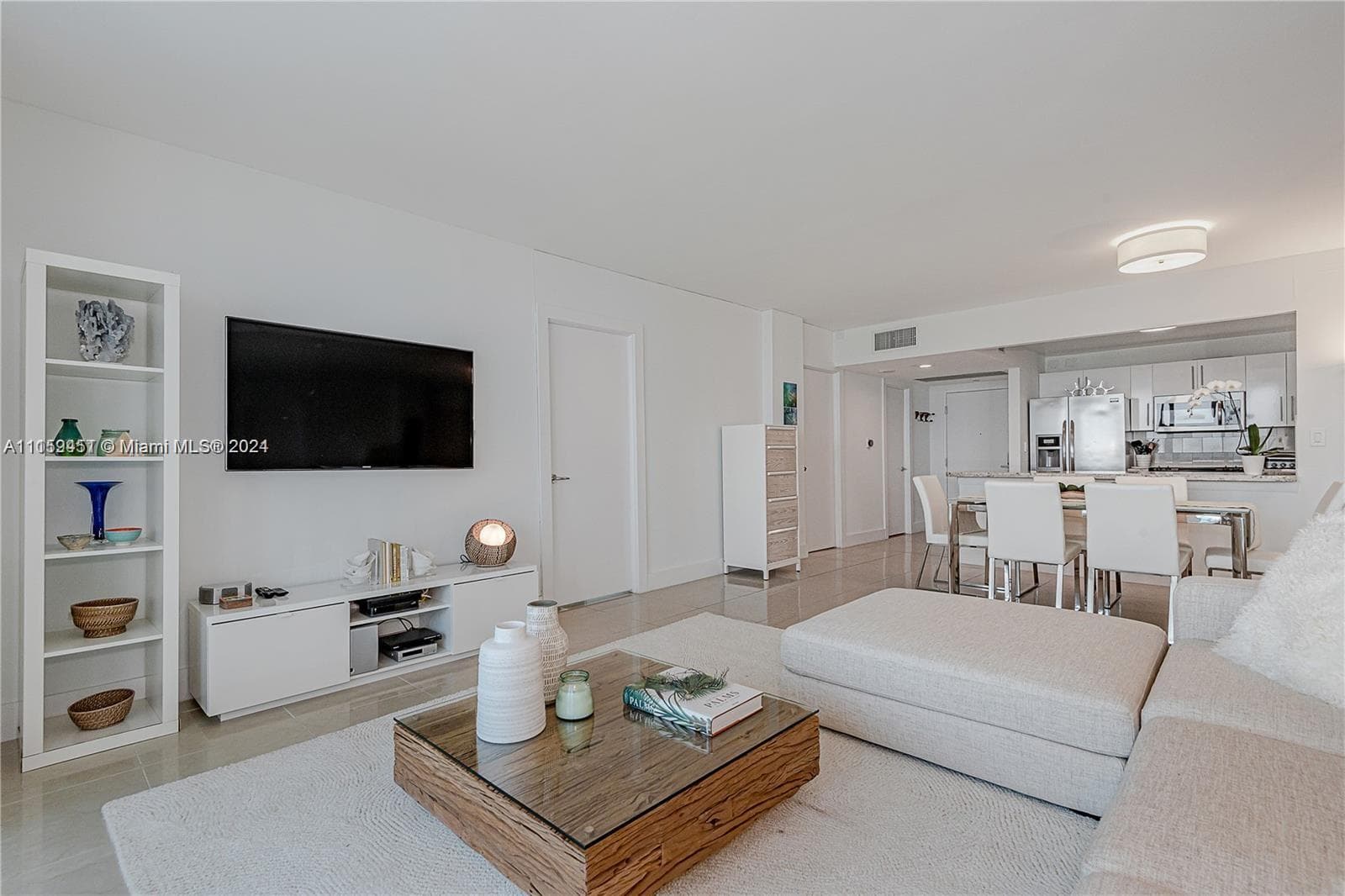 A11159451 — Miami Beach — 22