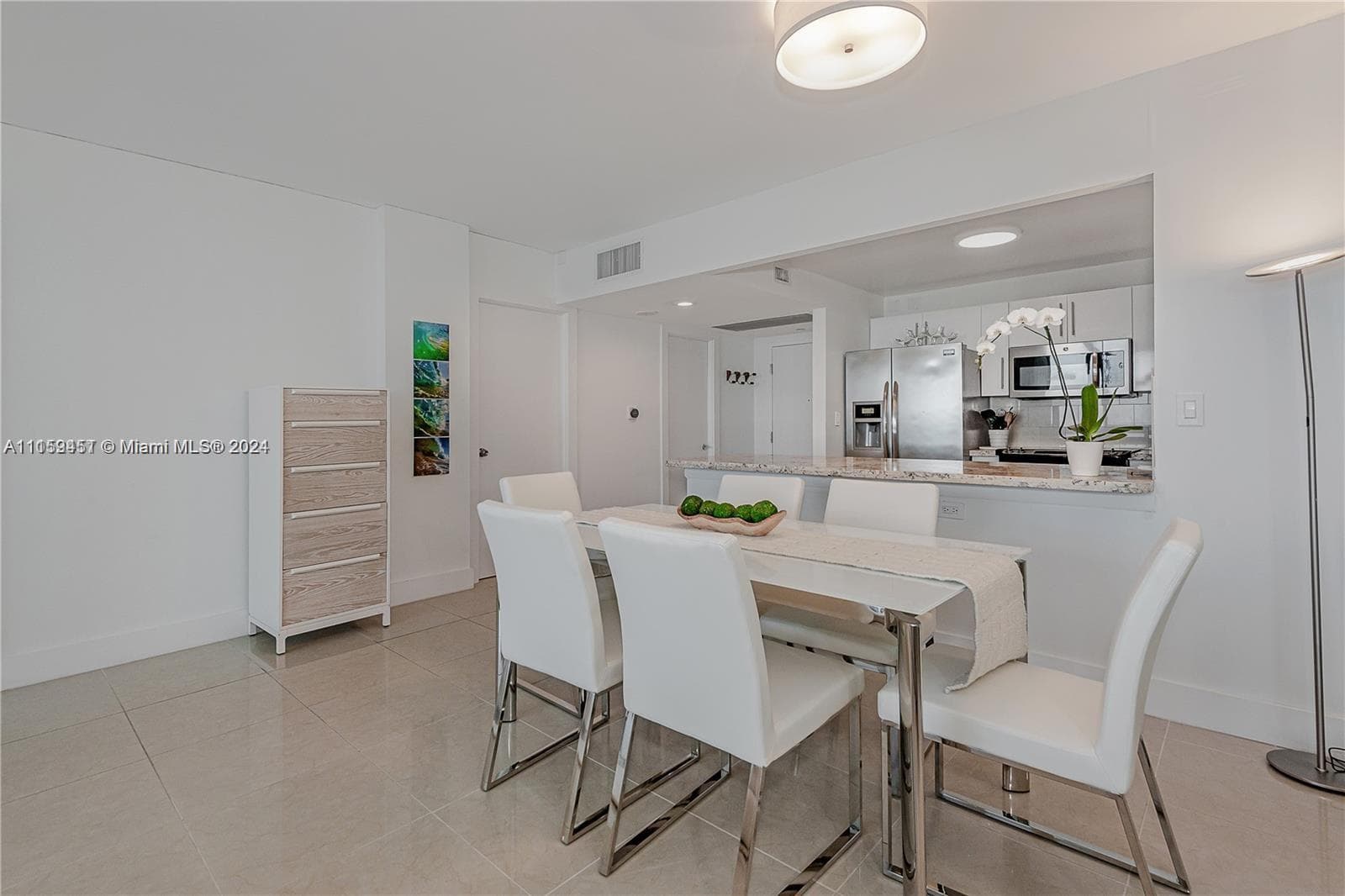A11159451 — Miami Beach — 20