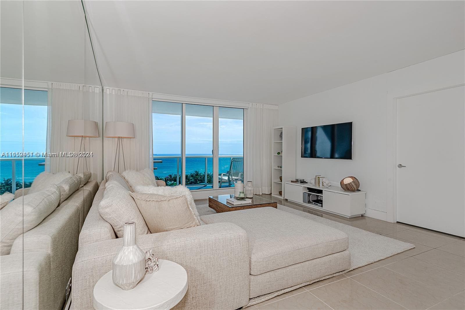 A11159451 — Miami Beach — 24