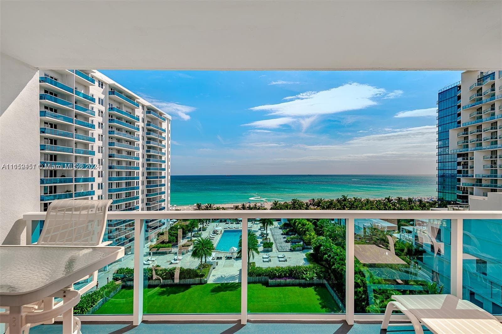 A11159451 — Miami Beach — 30