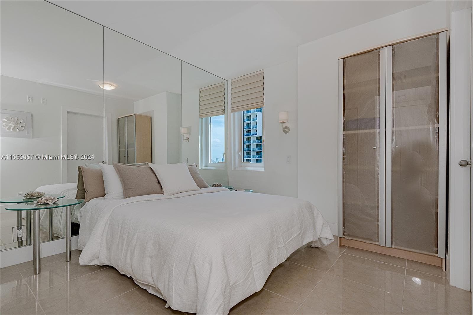 A11159451 — Miami Beach — 11